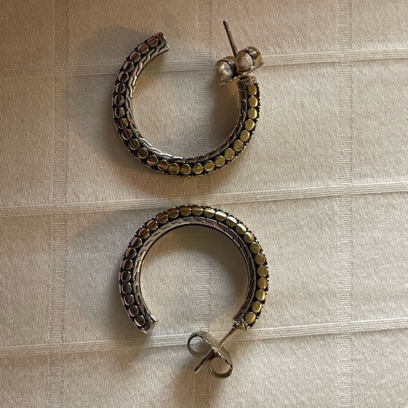 Brand New John Hardy Silver and 18ct Gold Dot earrings - Picture 11 of 14